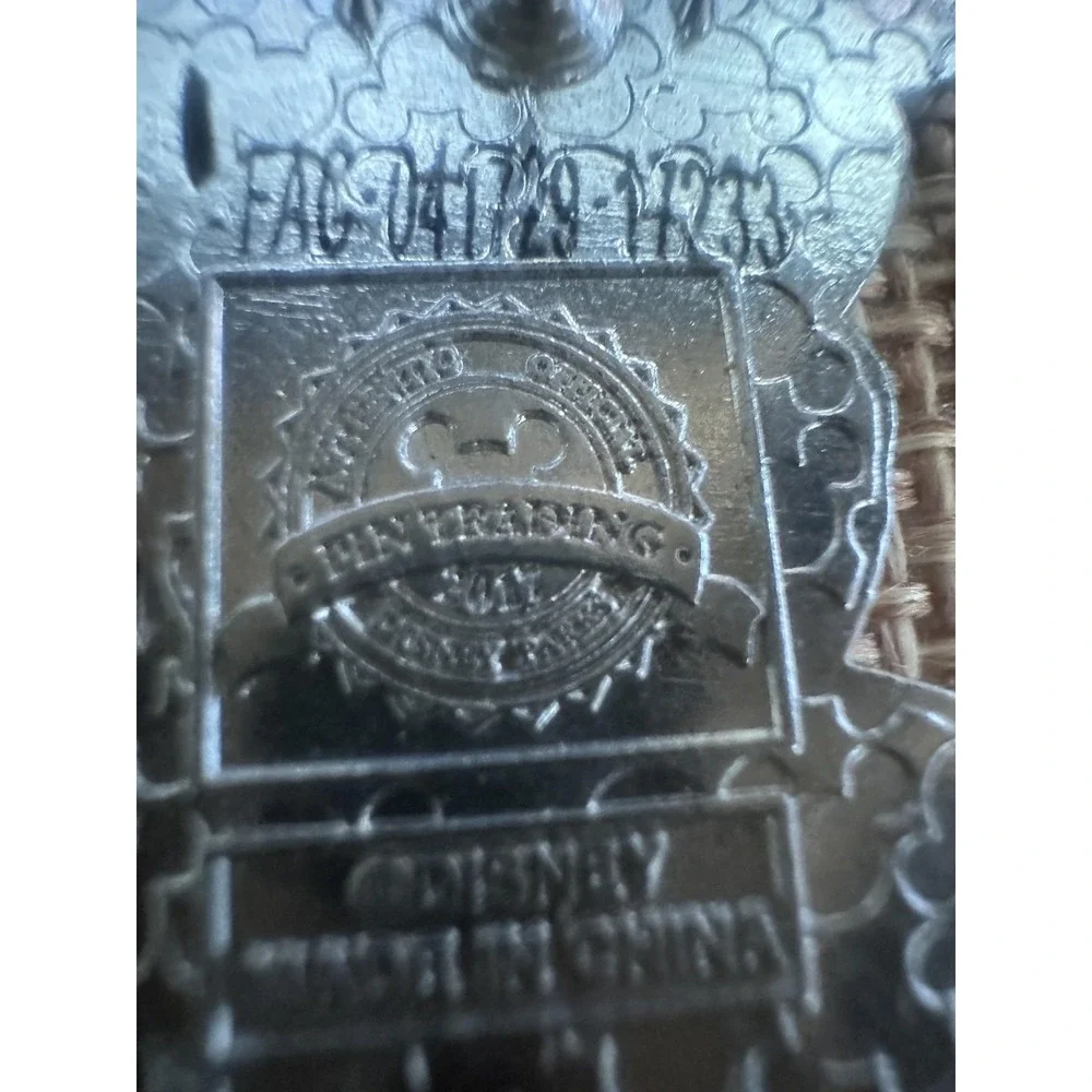 Disney Parks Mad‎ Tea Party Stacked Teacups Trading Pin 2017 Alice Wonderland